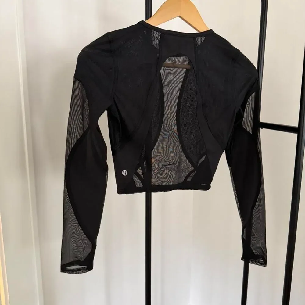 Lululemon Women's Black Crop-top